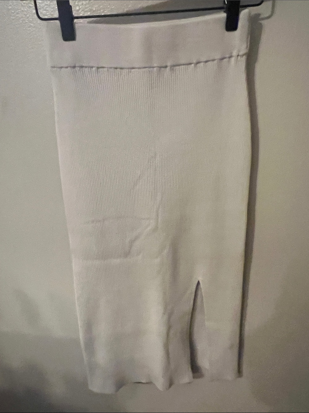 H&M beige pencil skirt